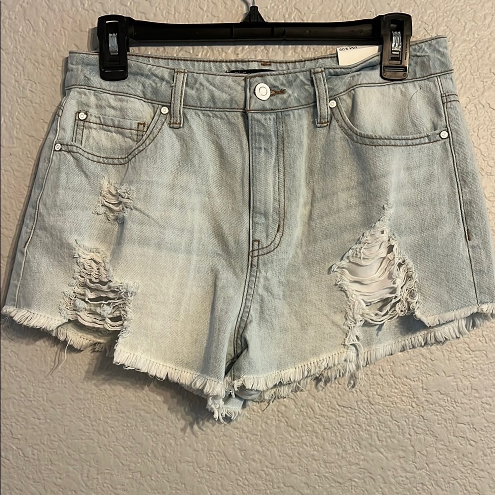 Light Blue Distressed Denim Shorts‎